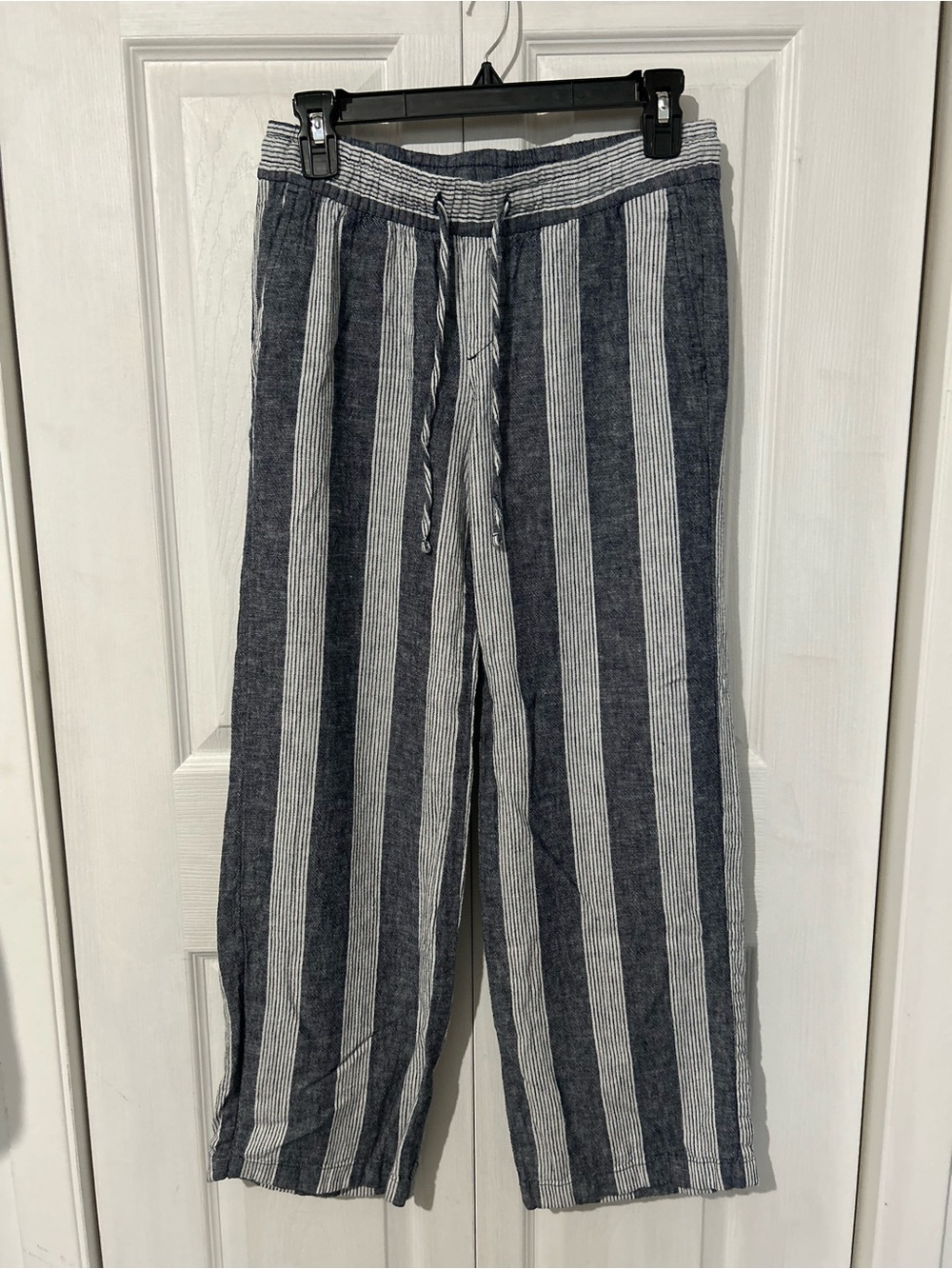 Old Navy Navy and White Striped Drawstring Pants size XS